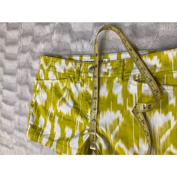TRINA TURK Margarita Myrta Ikat Shorts Vacation Beach Cruise Sz 2 - Picture 7 of 8